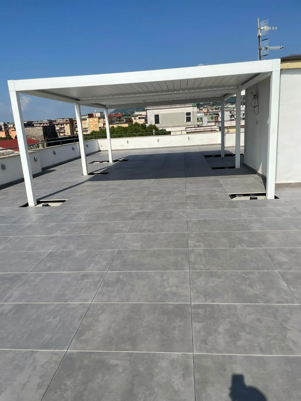 Copertura outdoor in uno spazio aperto